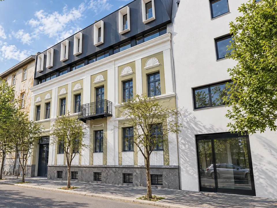A felújított utcai homlokzat részlete